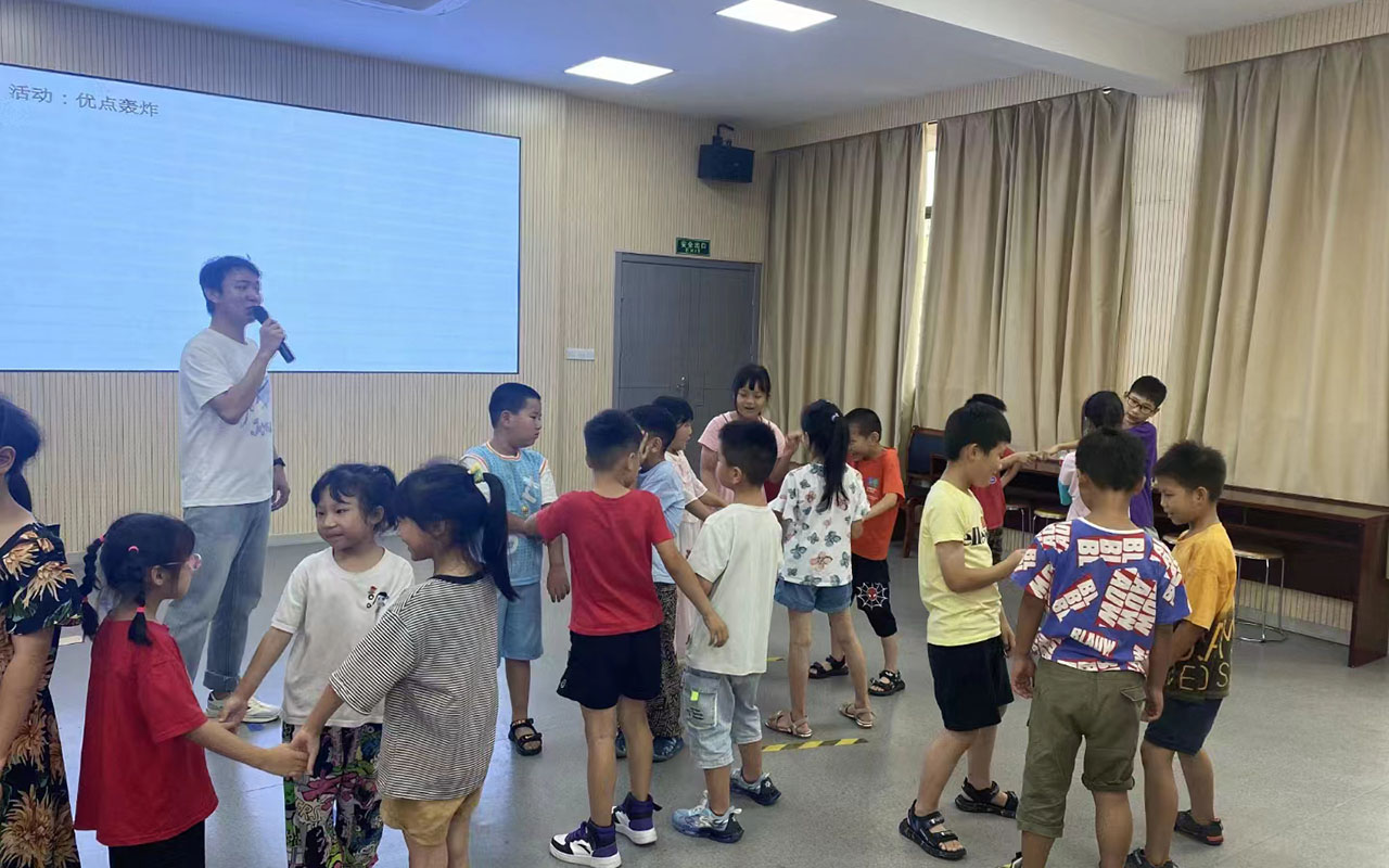 上犹龙观乡中心学校